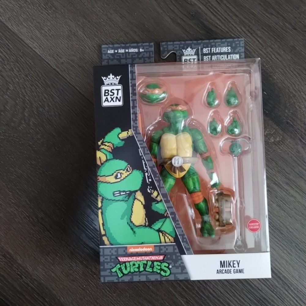 Teenage Mutant Ninja Turtles Mikey Arcade Game Action Figure BST AXN EXCLUSIVE